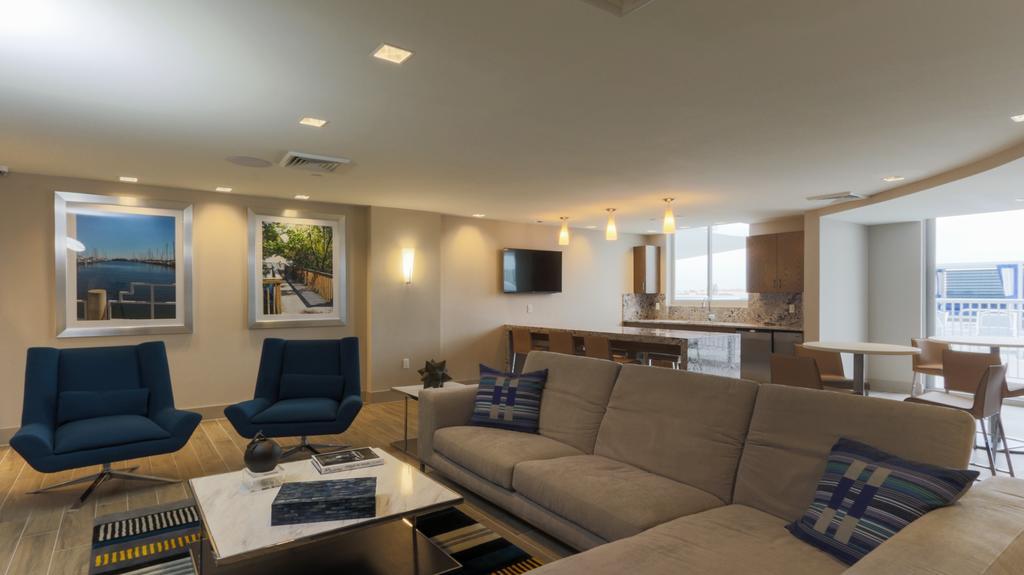 Pelicanstay In Coconut Grove Miami Coral Gables Exterior photo