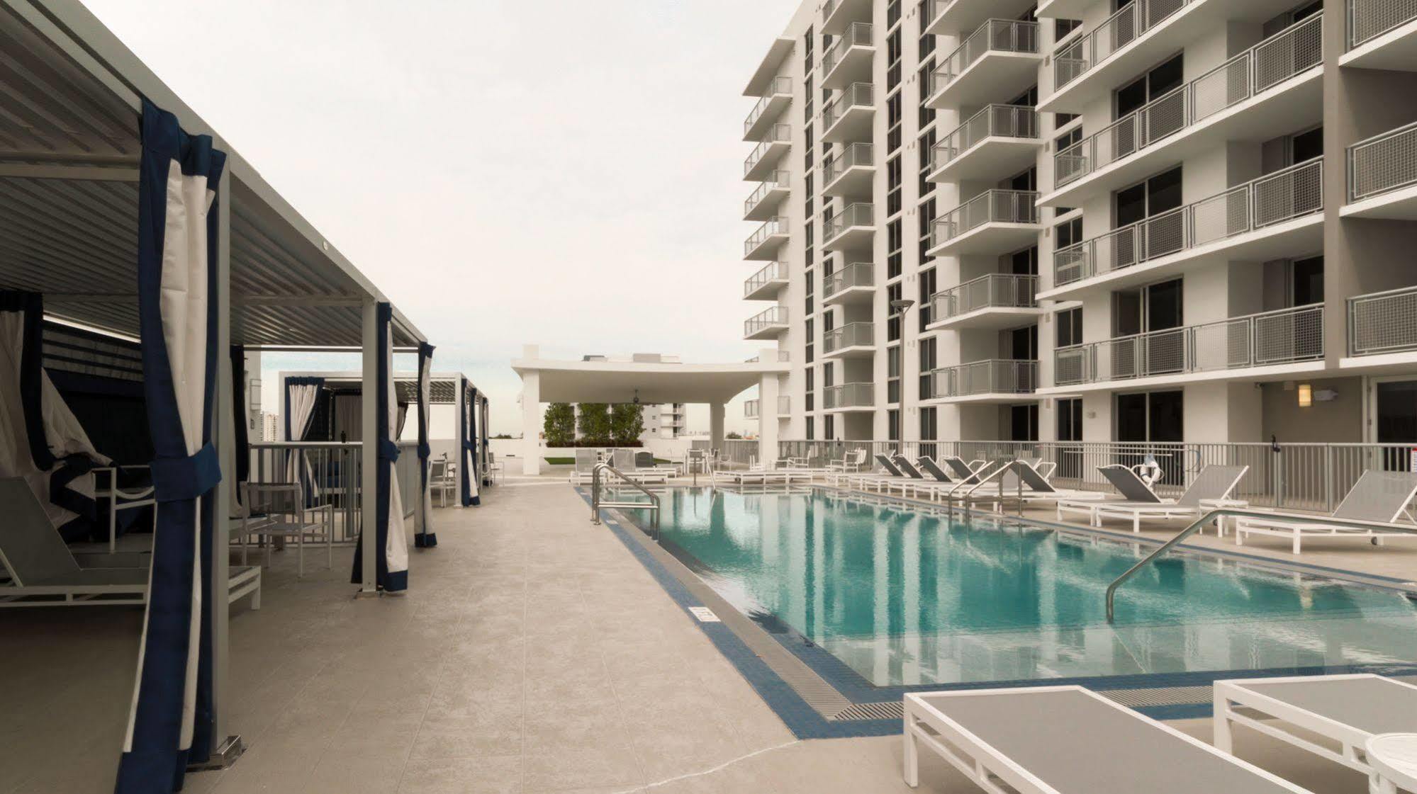 Pelicanstay In Coconut Grove Miami Coral Gables Exterior photo